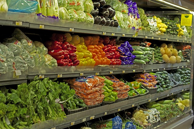 grocery store vegetable aisle